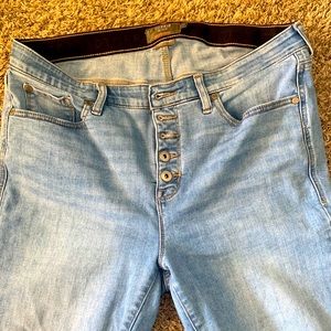 Torrid sky high skinny jeans.